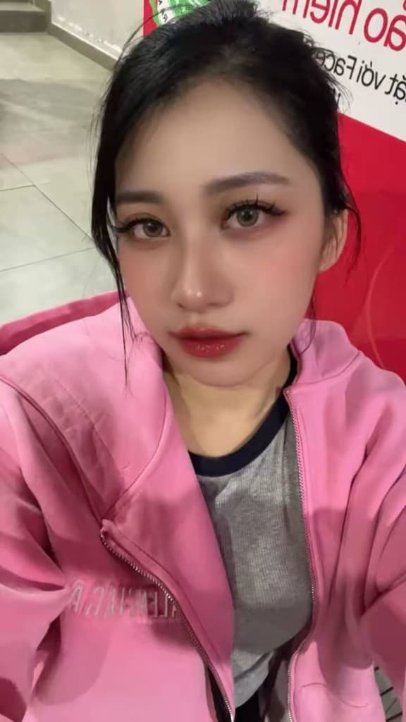 Portrait de Vy, cheffe des cours Vy Cooking Classes